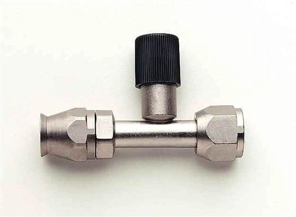 Extremo de manguera recto -10 con puerto de carga AEROQUIP FCE1814 Foto 1 de 1