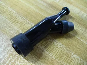 TAPA ENCHUFE DE ENCENDIDO 30700-ZE1-013 45 GRADOS GX200 GX160 HONDA Y MÁS - Imagen 1 de 4