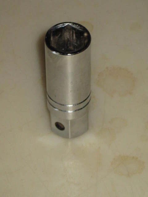 NEW 5/8" SPARK PLUG SOCKET, 1/2" DRIVE, 6-POINT, USA, PROTO # 5320-50 - image 1 of 1