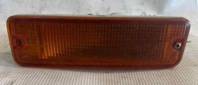 Nissan Stanza LH 1990 luz de giro delantera usada OEM Foto 1 de 3