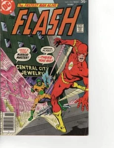 The Flash #255 Comic Book VF+ - Picture 1 of 1
