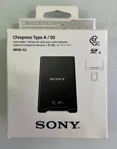 CFexpress Type A / SD Card Reader (MRW-G2) - New open box - Picture 1 of 2