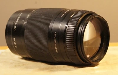 Sony 75-300mm f/4.5-5.6 Alpha A-Mount  Zoom SAL75300 - Image 1 of 4