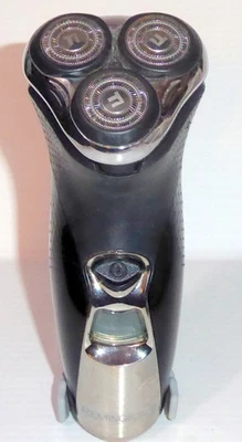 Remington R-6150 Titanium Electric Shaver - Image 1 of 4