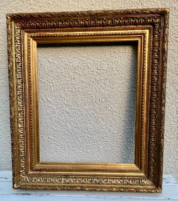 Grand Cadre Ancien en Bois et Stuc Doré Sculpté  86 x 75 cm  XIXème - Photo 1/4