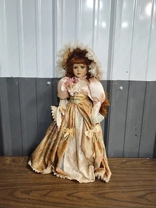 vintage porcelain doll - Picture 1 of 2