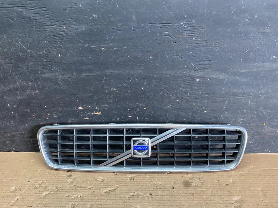 Parrilla superior delantera Volvo S40 2005 2006 2007 08620116 OEM S5587 DG Foto 1 de 4