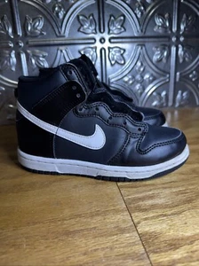Nike Dunk High Top Schuhe Turnschuhe DH9753-001 Kinder Größe 12,5 schwarz gebraucht, in einwandfreiem Zustand - Bild 1 von 7