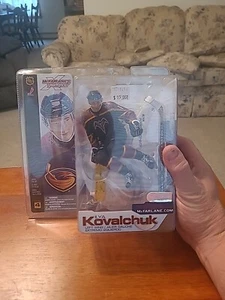 Nice 2002 Mcfarlane Ilya Kovalchuk Series 4  Figure. NIP - Picture 1 of 2