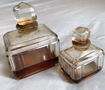 DE COLECCIÓN 2 BOTELLAS DE CRISTAL DE BACCARAT PERFUME CARON BELLODGIA RARAS FONDO GRABADO REDUCIDO Foto 1 de 4