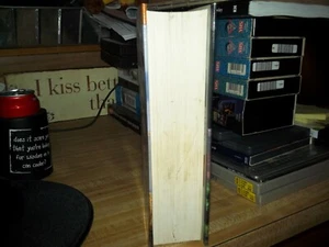 The Shelters of Stone Hardback Book 2002  Jean M. Auel - 1st edition - Picture 1 of 1