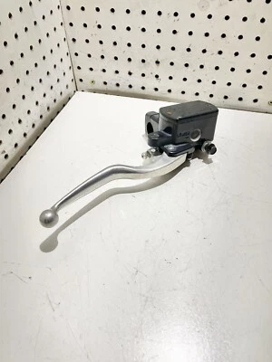 Cilindro maestro de freno delantero derecho Yamaha XVS950 950 VStar 2009-2017 OEM Foto 1 de 4