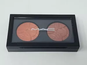 Sombra de ojos dimensión extra MAC edición limitada x 2 dúo envolverla/aleación amorosa - Imagen 1 de 3