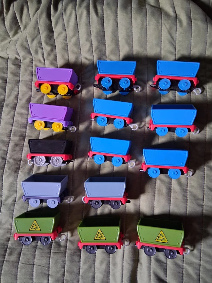 Thomas & Friends Cargo Hoppers Mattel Motorized Trackmaster - Image 1 of 1