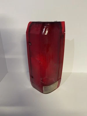 1987-1996 Ford F-150 F-250 F-350 Bronco OEM Taillight Tail Light LH OEM - Image 1 of 3