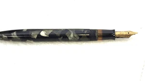"SHEAFFER'S PEN CO ..." Silver Pearl Flakes/Dark Green Missing Cap Fountain Pen - Picture 1 of 18