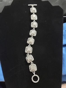 Vintage 7.5 Inch Silvertone Bracelet - Picture 1 of 5