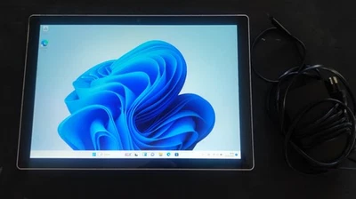 Microsoft Surface Pro 5 - 128GB SSD - 4GB RAM - M3 12.3 - Immagine 1 di 2