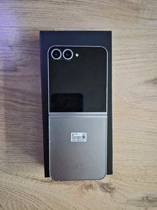 Samsung Galaxy Z Flip 6 256GB ohne Simlock - Bild 1 von 5