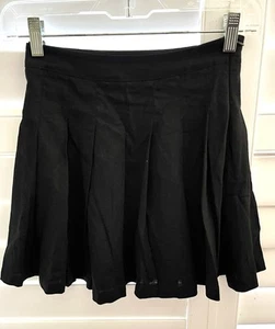 Forever 21 Skirt Black Pleated Side Zip Mini Sz XS - Picture 1 of 5