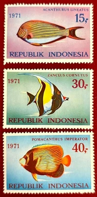 Indonesia 810-812 / 1971 Fish Stamps / Unused / Faults - Image 1 of 2