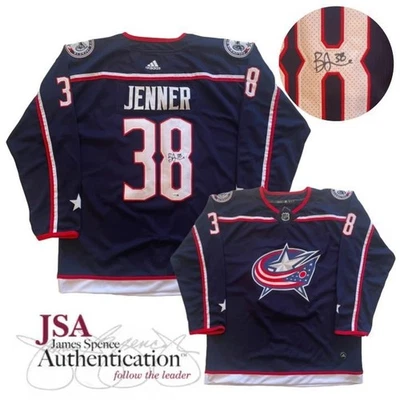 Camiseta deportiva firmada por Boone Jenner Columbus Blue Jackets certificado de autenticidad JSA autografiada Foto 1 de 4
