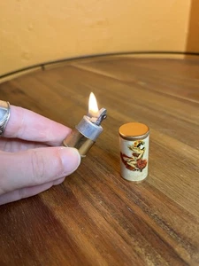 Vintage Calais Pinup Dancer Souvenir Capsule Lighter - Picture 1 of 5