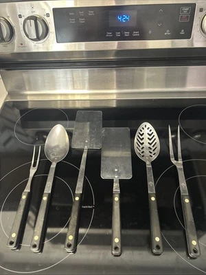 Vtg Flint Arrowhead Kitchen 6 Utensil Set Spoon Spatula. Black Handle Matching + - Image 1 of 4