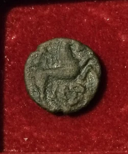 BELLOVAQUES / AMBIENS - Incertaine Bronze imitant les drachmes Carnutes LT.6017  - Imagen 1 de 2