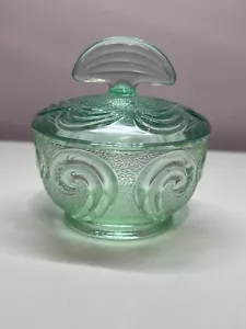 VINTAGE BAGLEY GREEN GLASS VANITY SET ROUND LIDDED TRINKET BOX - Picture 1 of 8