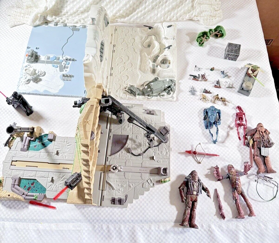 Star Wars Micro Machines Action Figure Mixed Lot Chewbacca Yoda Darth Vader - Image 1 of 4