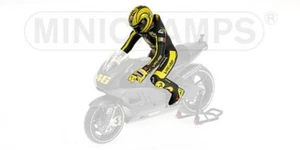 Rossi riding figure Minichamps 312 110876 Ducati Valencia Test MotoGP 2010 1:12 - Picture 1 of 8