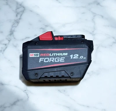 Milwaukee Batteria 12Ah Forge M18 - Imagen 1 de 3