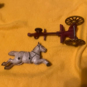 Antiker weißer Pferdewagen aus Gusseisen Spielzeug Teil Stück Ersatz Reparatur 5 Zoll - Bild 1 von 4