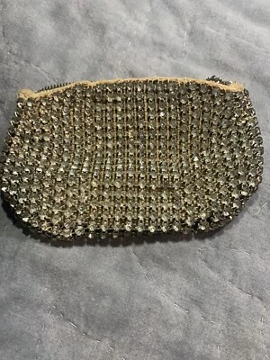 Monedero vintage Art Deco dorado con malla de diamantes de imitación forrado de satén, pequeño bolso de noche Foto 1 de 4