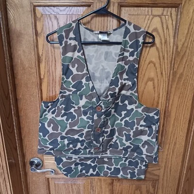 Vintage Duxbak Duck Hunting Camo Small Game Vest W/ Pouch Size Medium - Image 1 of 2