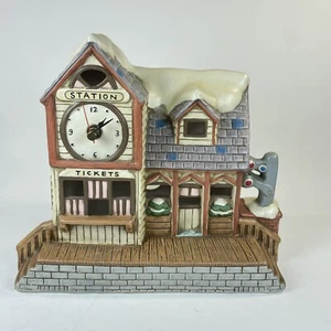 Lefton Colonial Village 1989 Train Station | No box, Clock Not Working, No Light - Picture 1 of 8