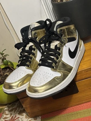 Para hombres Talla 9.5 Air Jordan 1 Mid SE Metálico Dorado Negro Blanco DC1419-700 Nike RARO Foto 1 de 4