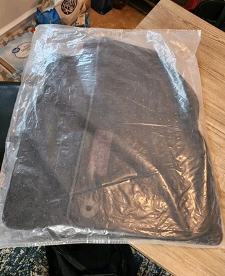 Chrysler Jeep Floor Mats JL 4dr 4 Piece Die Cut Set  49212G Black OEM 6BR85TX7AB - Image 1 of 4