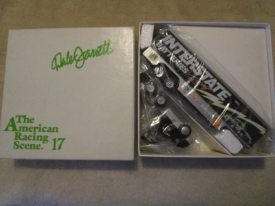 Camión de carreras y remolque Winross Dale Jarrett Interestatal Baterías en caja Foto 1 de 3