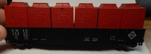 ATHEARN ERIE GONDOLA CAR W/SQUARE CONTAINERS NO BOX HO GAUGE READ LQQK - Picture 1 of 3