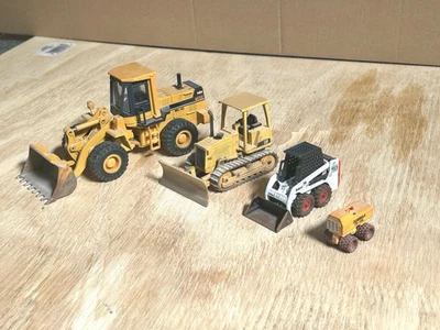 Lote de carga, topadora, bobcat a escala 1/50 diecast personalizado de equipo pesado desgastado... Foto 1 de 4
