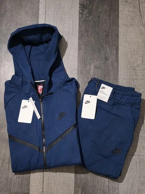 Conjunto de sudadera con capucha y pantalones jogger Nike Tech azul marino polar doble cremallera nuevo con etiquetas Foto 1 de 4