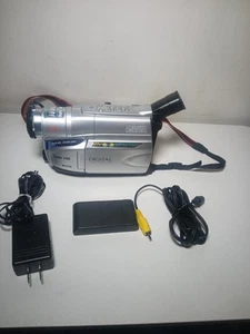 JVC GR-SXM38U Compact Super VHS-C Camcorder Cables, Batteries & Bag Included Wor - Picture 1 of 12