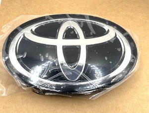 RAV4 2016 2017 2018 Front Emblem Logo 53141-42020 Radar ACC Compatible - Picture 1 of 5