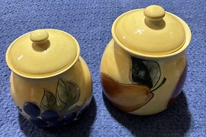 Home Trends Verona Ceramic Canister Pair (lot of 2 canisters) Fruit  - Picture 1 of 10