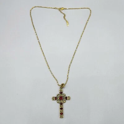 Collar Colgante Cruz Camrose & Kross Jacqueline Kennedy Vidrio Rojo Tono Dorado Foto 1 de 4