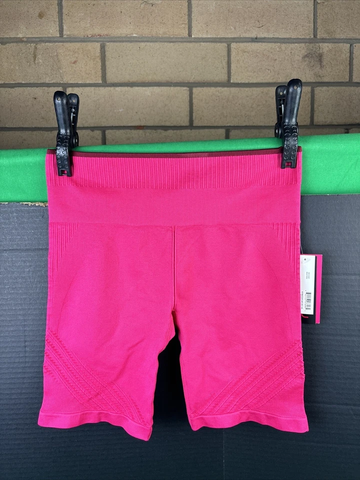 Bicicleta acanalada Ryka para mujer cintura alta talla XXL rosa brillante Foto 1 de 1