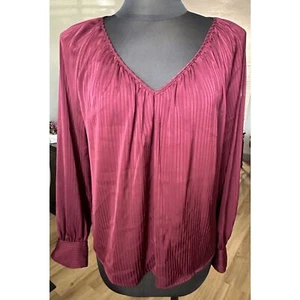 NWT Nine West Women’s Long Sleeve Blouson V-Neck Raspberry color Size Medium - Picture 1 of 11