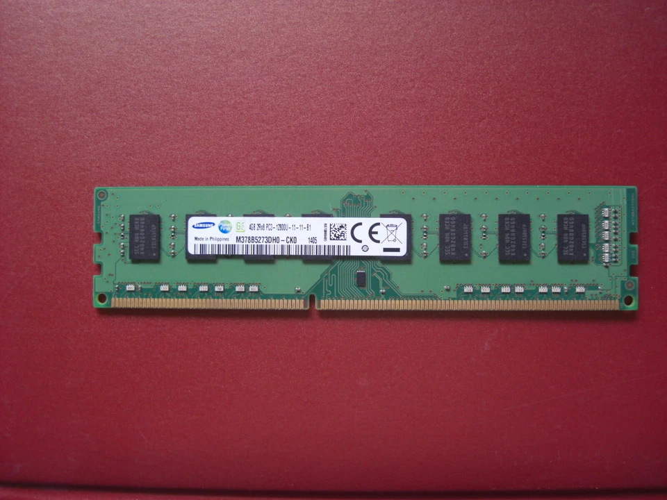 UNA RAM SAMSUNG PER 4 GB PC3 2Rx8 12800U DDR3 - 11-11-B1  1405 - Immagine 1 di 1